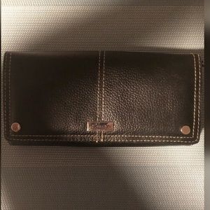 Buxton leather wallet